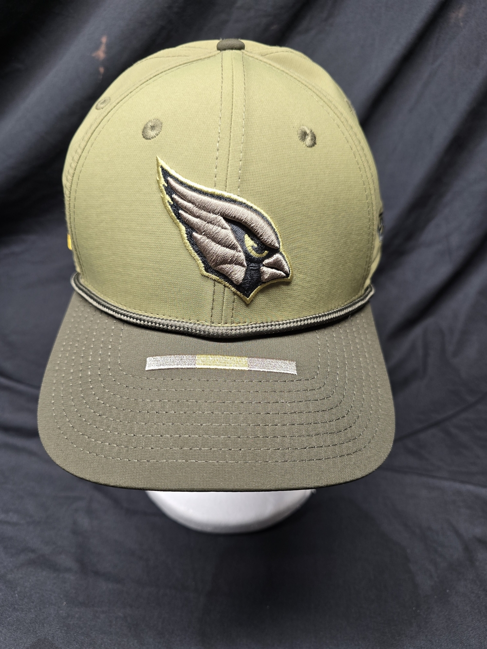 New Era Arizona Cardinals 2025 Salute to Service 39THIRTY L/XL Hat Dark Moss
